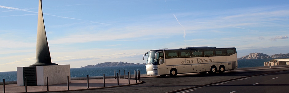 34 seater tourist bus