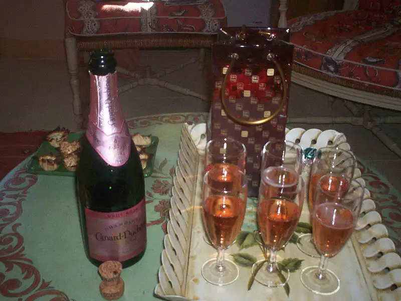 Champagne rosé Canard Duchêne