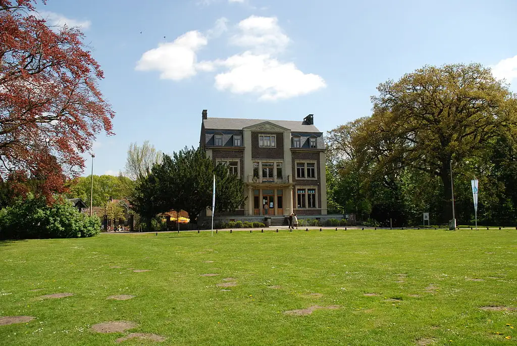 Het herenhuis van het natuurdomein Kiewit te Hasselt, België