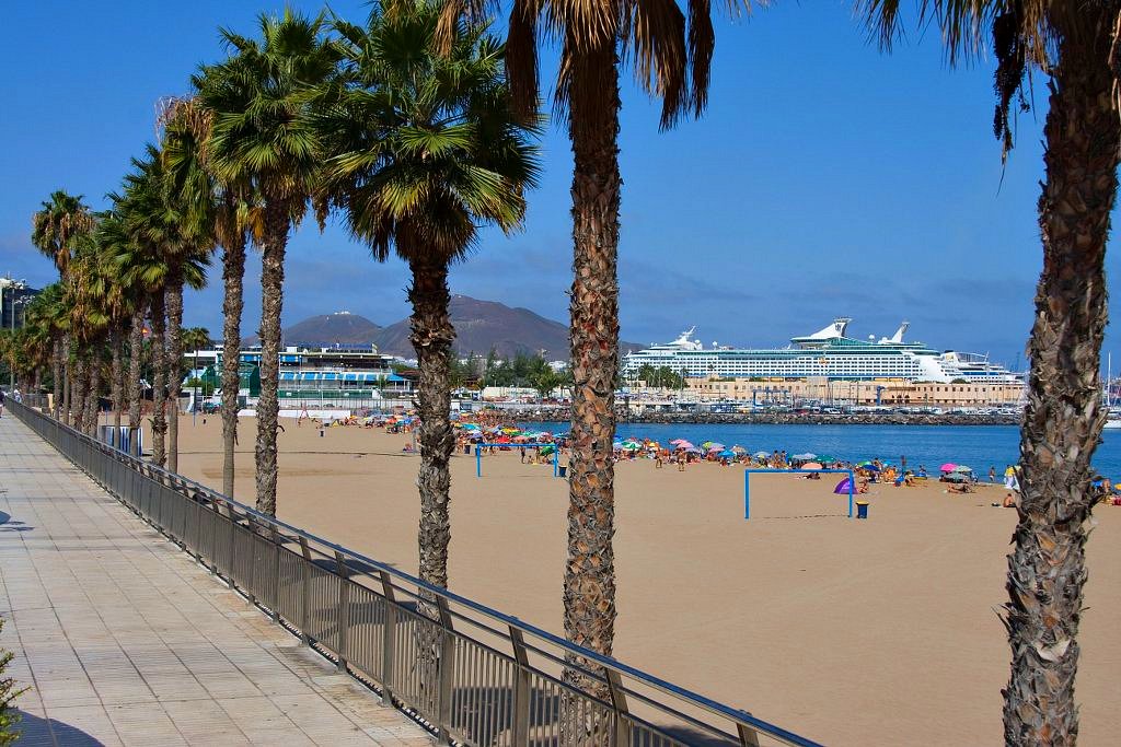 La Playa de Las Alcaravaneras Las Palmas de Gran Canaria 