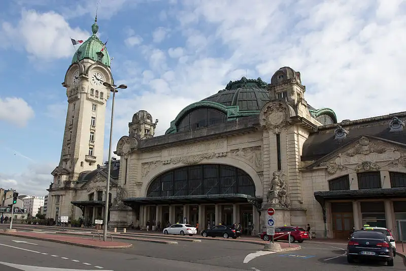 La gare des Bénédictins