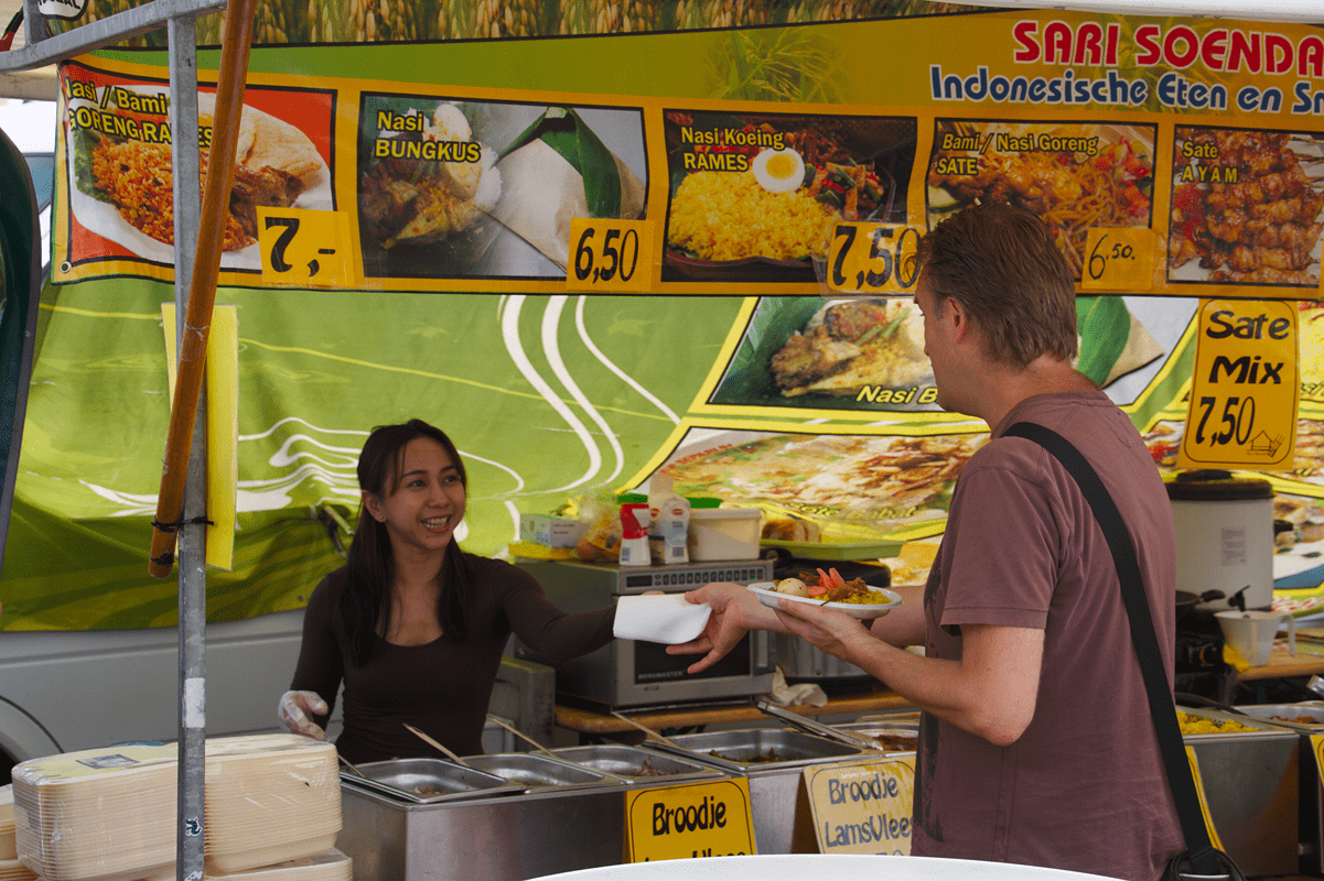 May I have some more, please, Pasar Malam in Ede