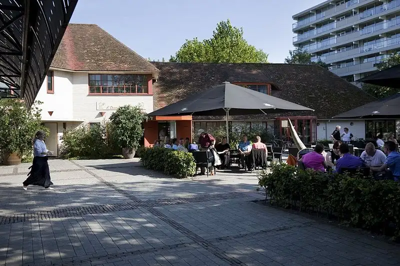 Terras in het dierenpark