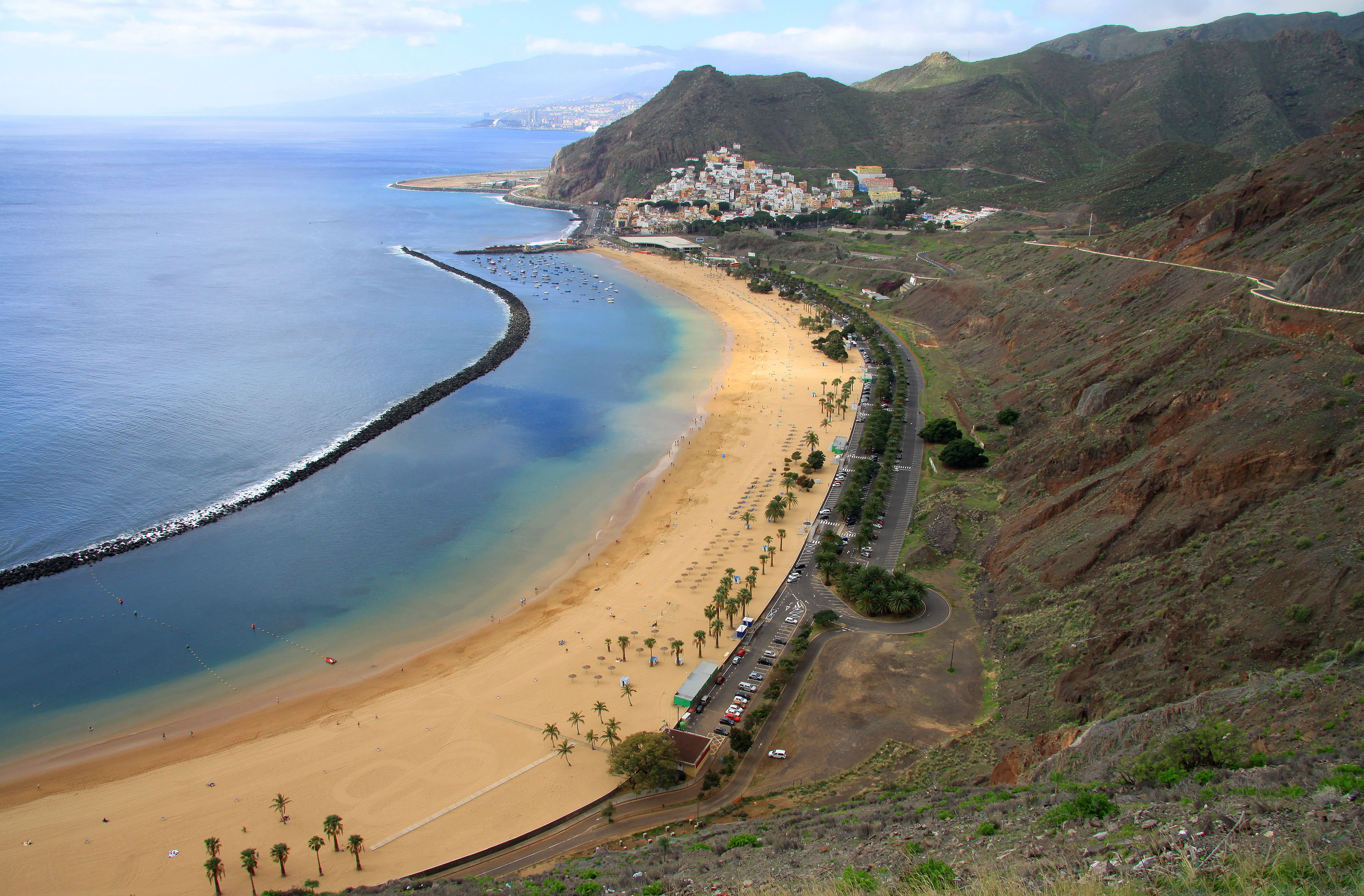 The famous Playa de las Teresitas