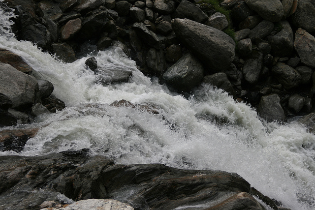 Cascada pequeña en Aurina