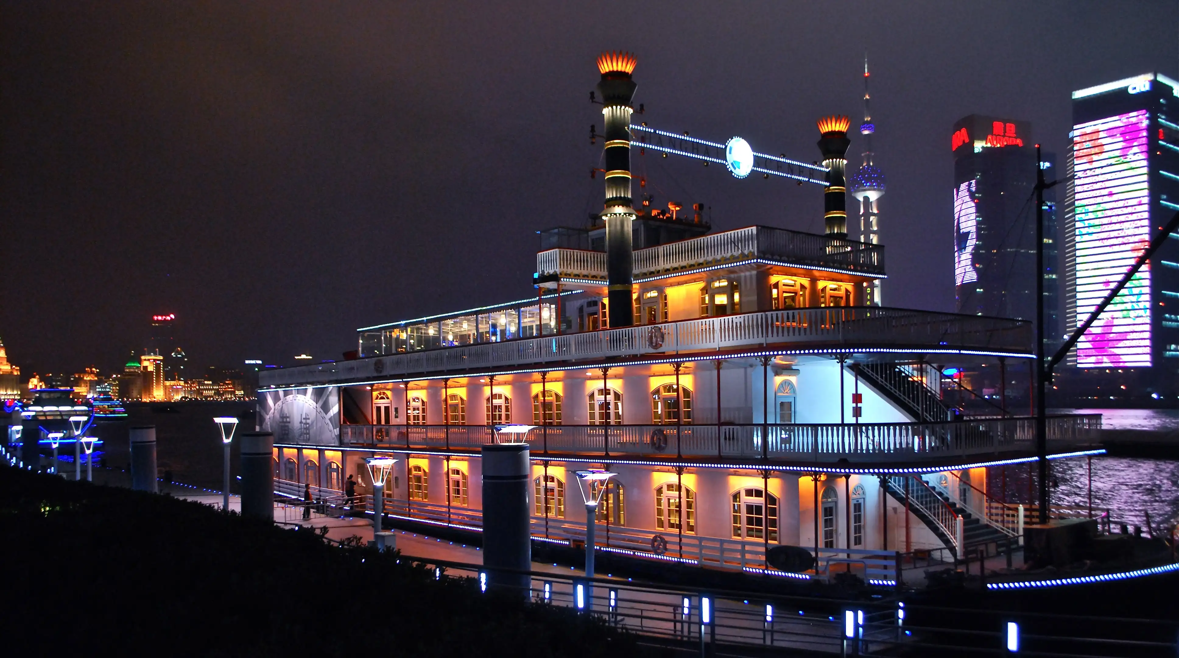 Come aboard please