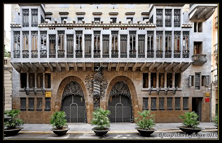 Fachada del Palau Güell