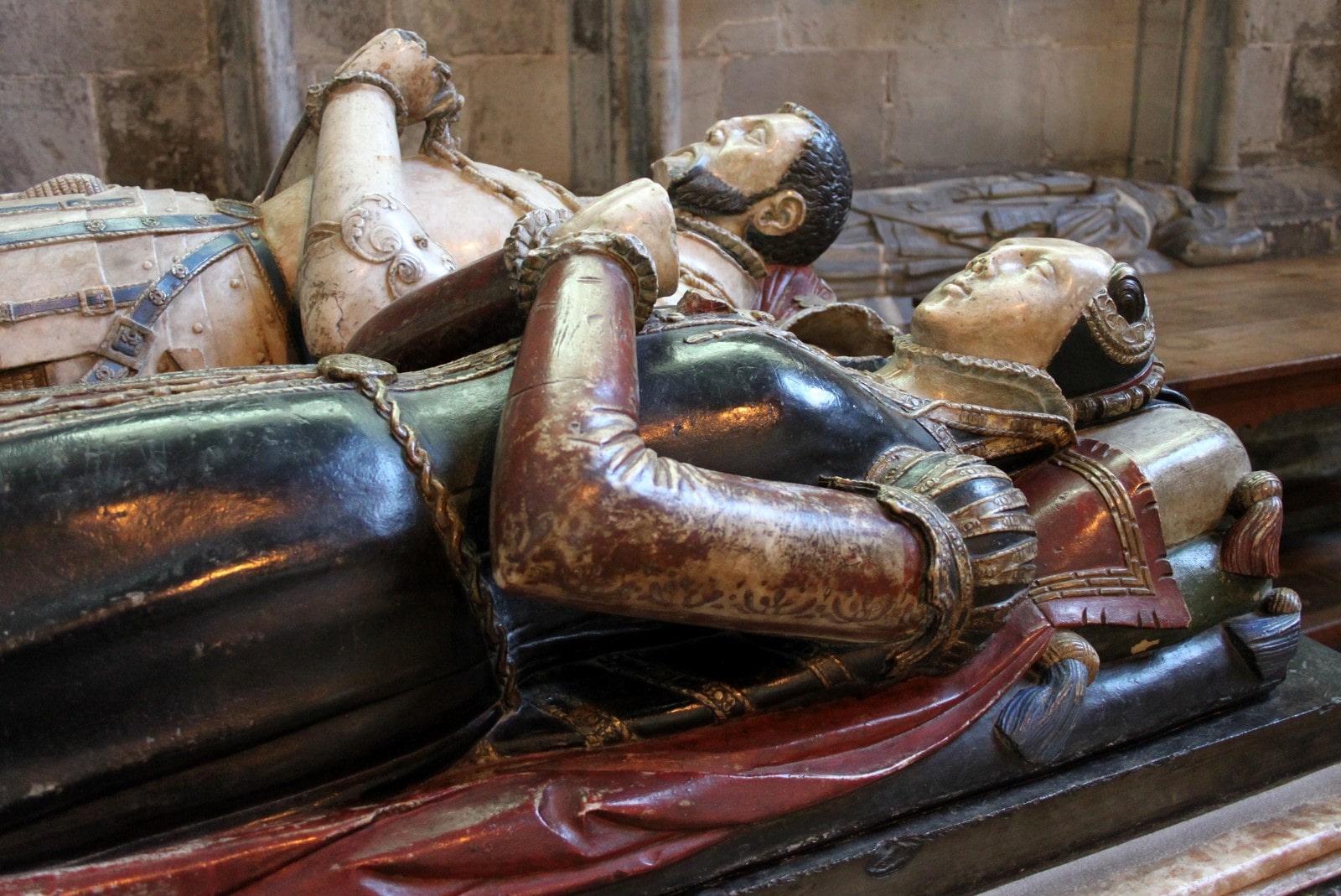 Hereford Cathedral - two figures