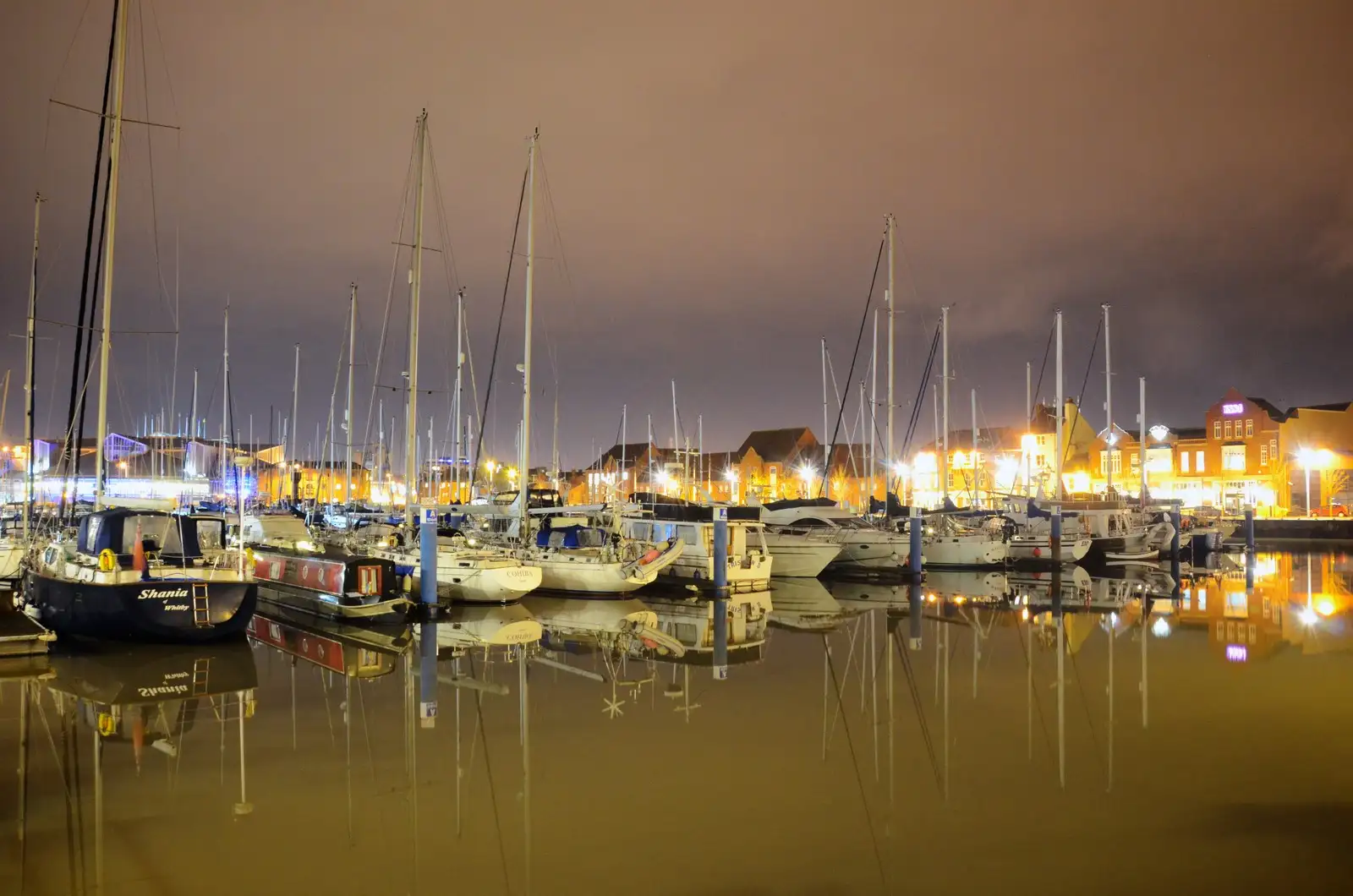 Hull Marina