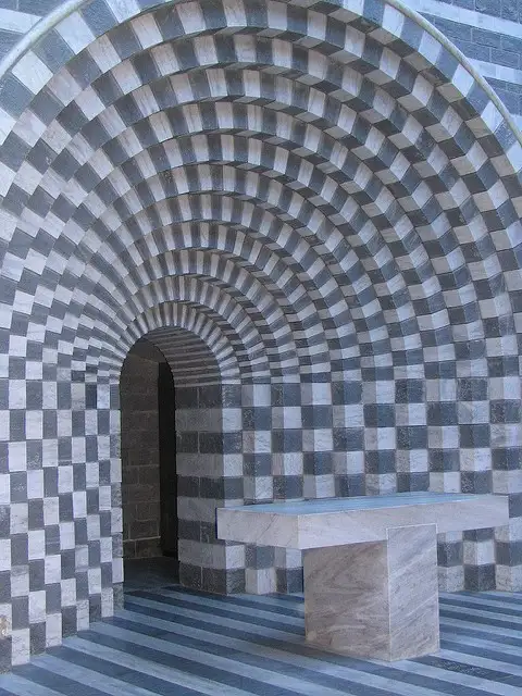 Mario Botta’s Mountain Church in Mogno, von Innen