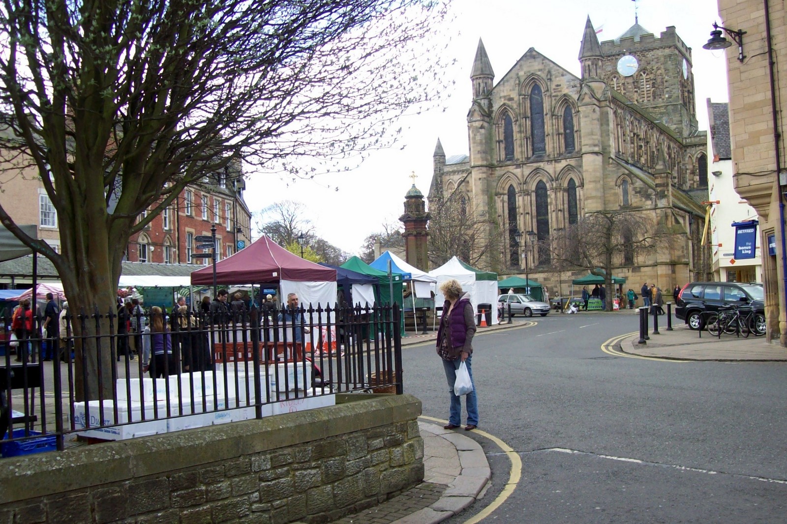 MARKET DAY IN HEXHAM