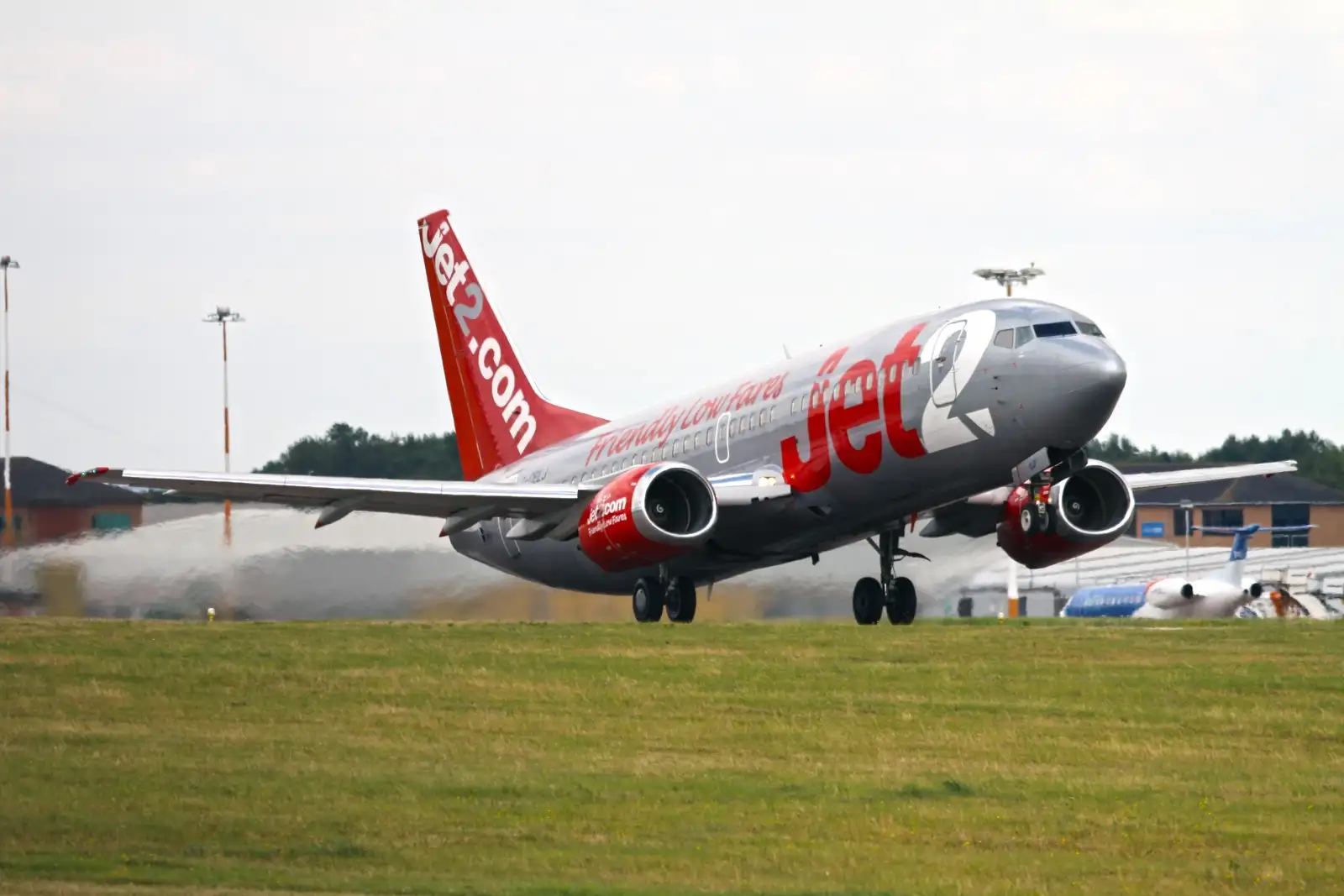 Maximum Thrust! G-CELJ - Jet2 Boeing 737-330