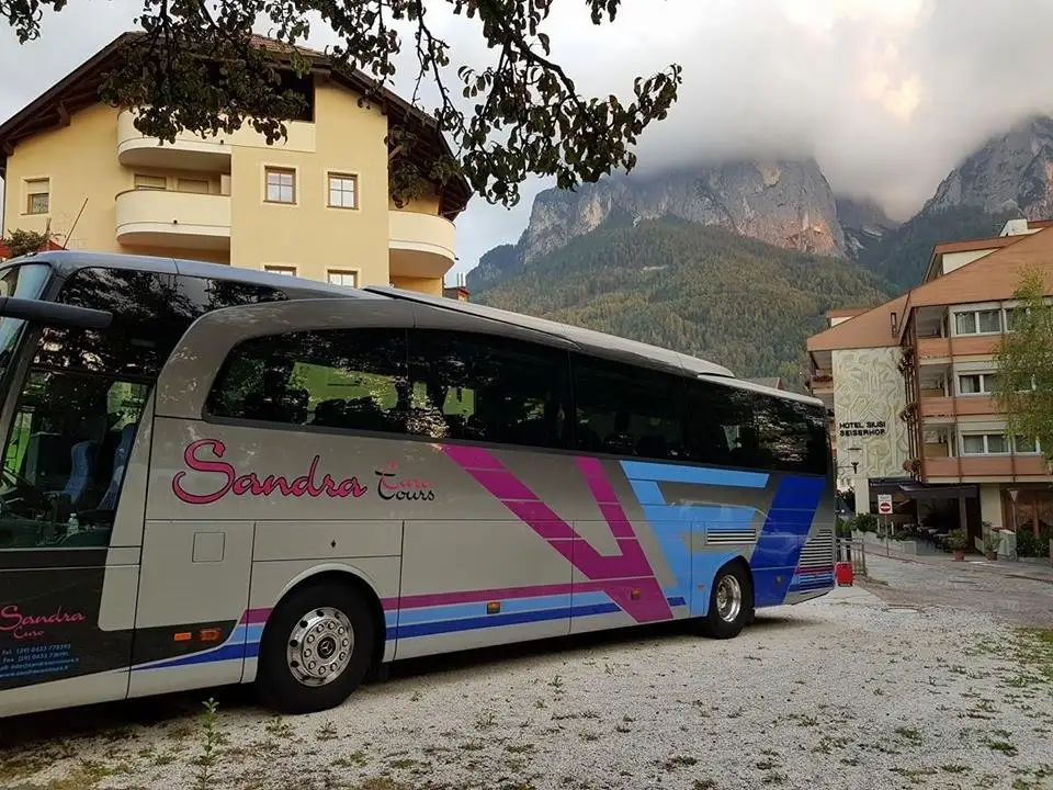 Sandra EURO TOURS 51