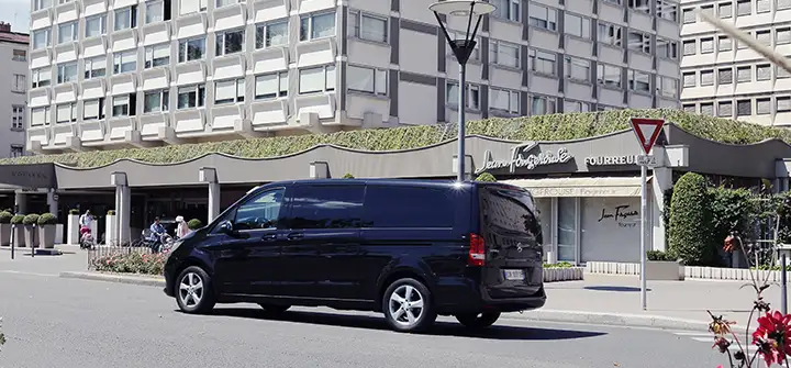 VIP LIMOUSINE FRANCE minivan