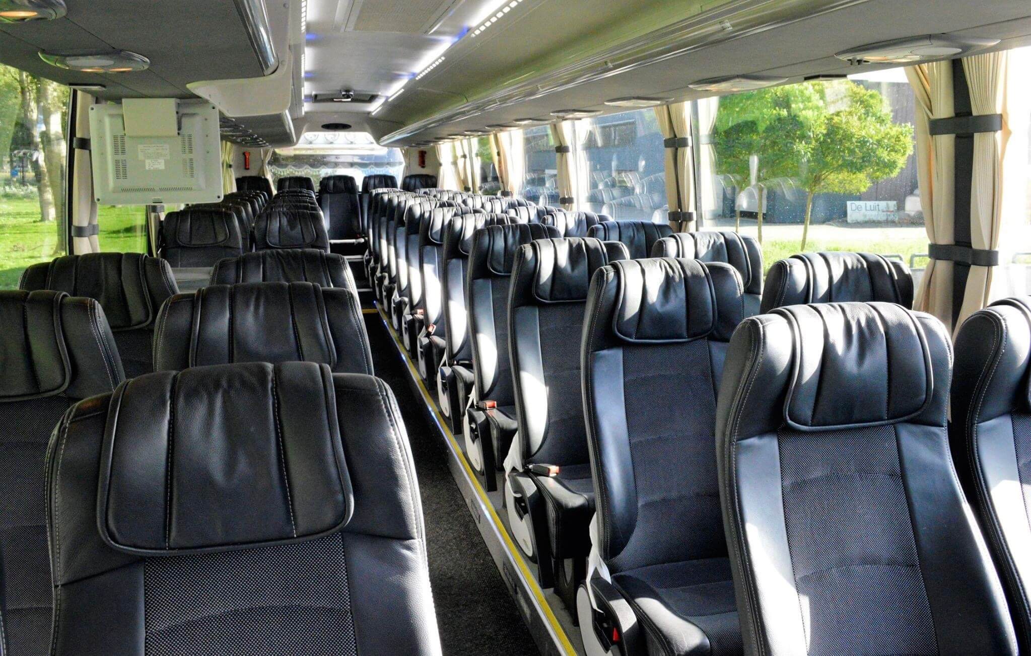Interior de nuestro del SCANIA  HIGER TOURING HD (57 plazos) de Trax Shuttle Services de Lisbon District