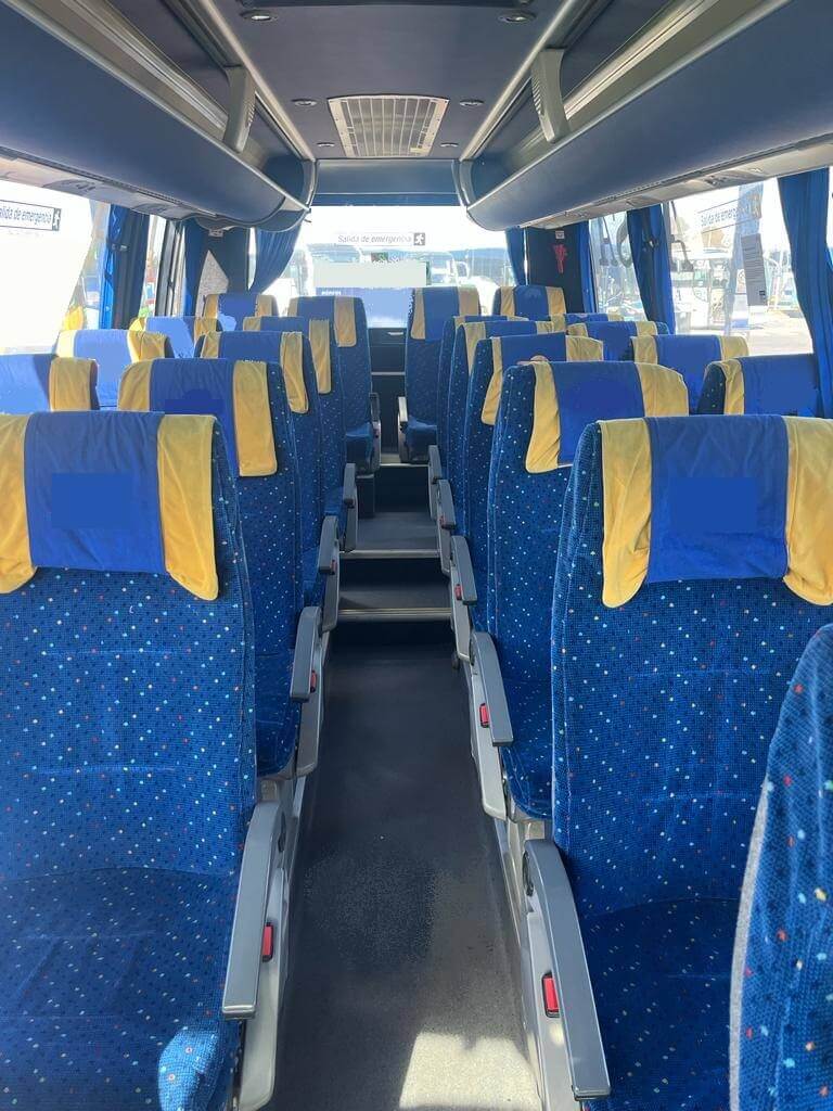 Interior de nuestro del IVECO WING 180 CV (25 plazos) de TUDEBUS SLU de TUDELA