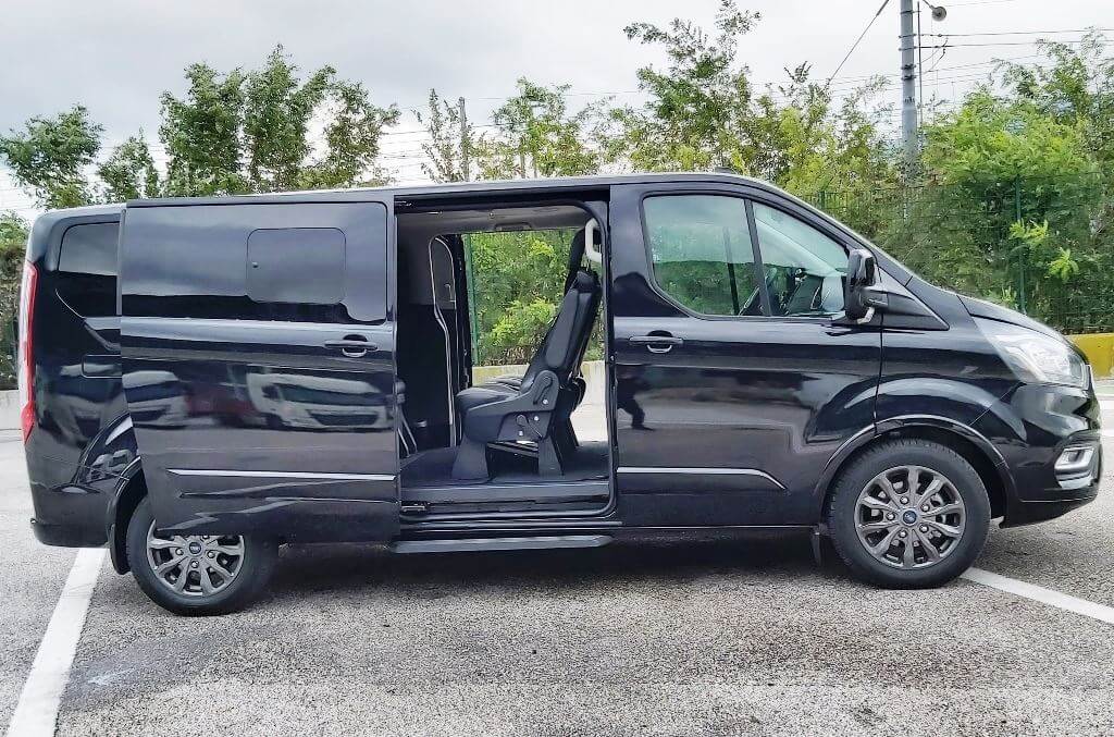 Interno del ns del Ford Titanium  (8 posti) di Autonoleggio Amico Srl da TRENTO