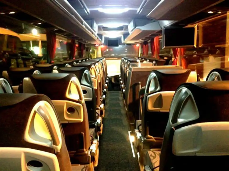 51-seats Coaches Excetera