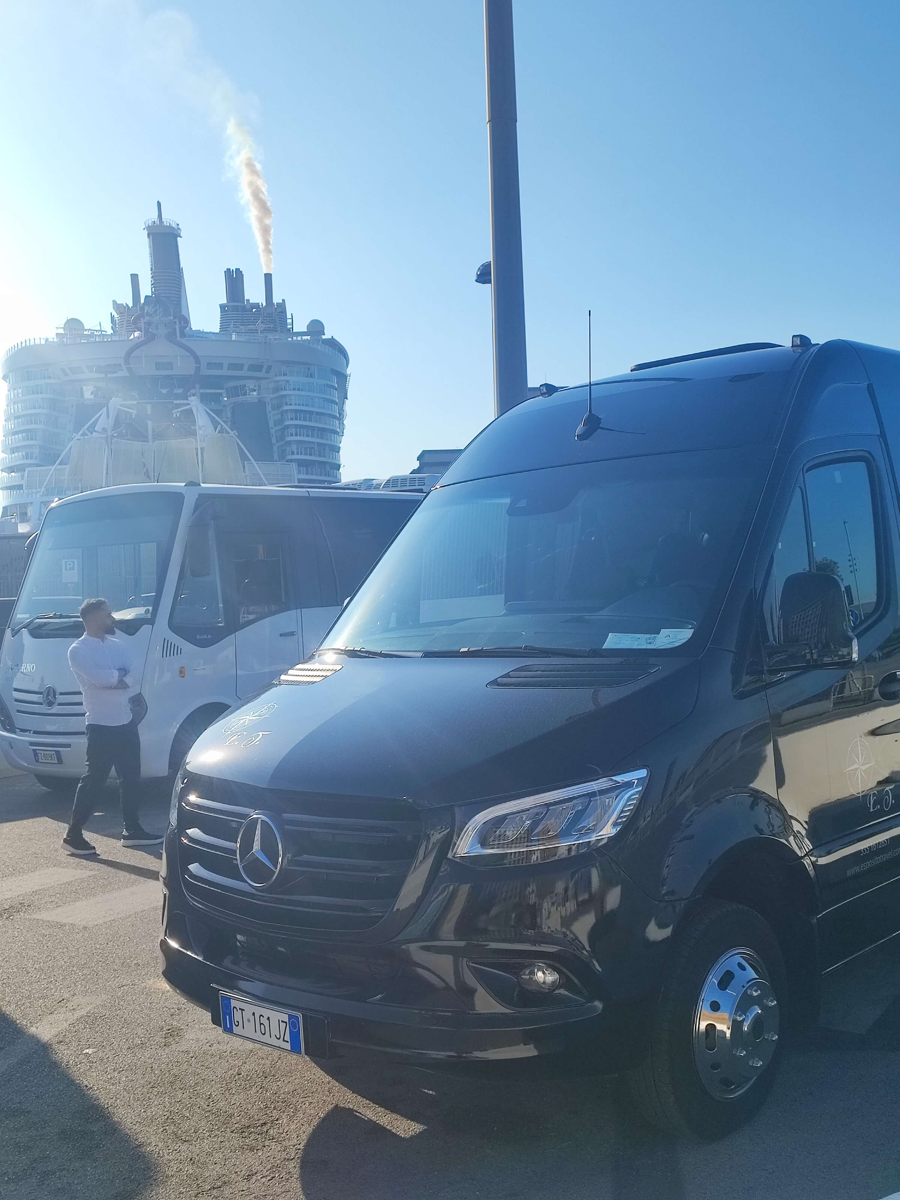 Alquila un 14 asiento Minibús (Mercedes  Sprinter  2024) de Esposito Travel en Castello di Cisterna Na 