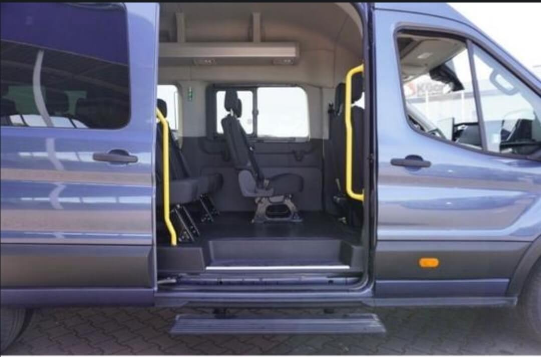 Alquile un Minibús de 11 plazas Ford Transit 2020) de Andalucía Bus de Malaga 