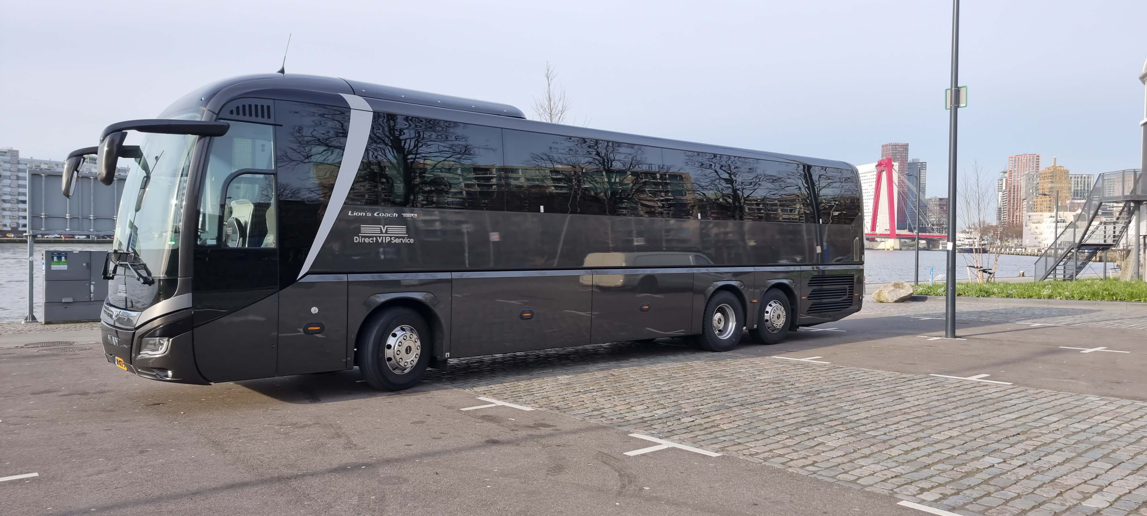 Huur een 53 seater VIP Touringcar (MAN Lion Coach 2018) van Direct Vip Service in Amsterdam 