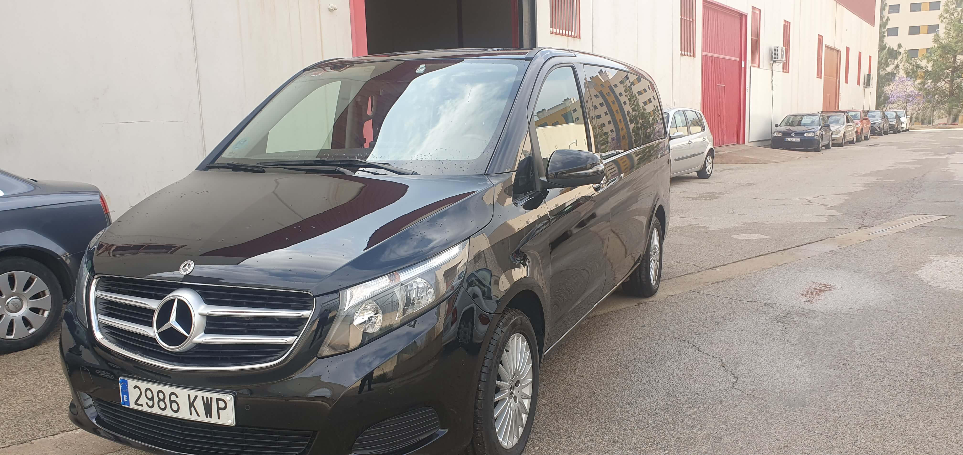 Mieten Sie einen 6 Sitzer Minivan (MERCEDES BENZ V CLASS 2019) von TWH QUALITY SERVICES S.L von Murcia 