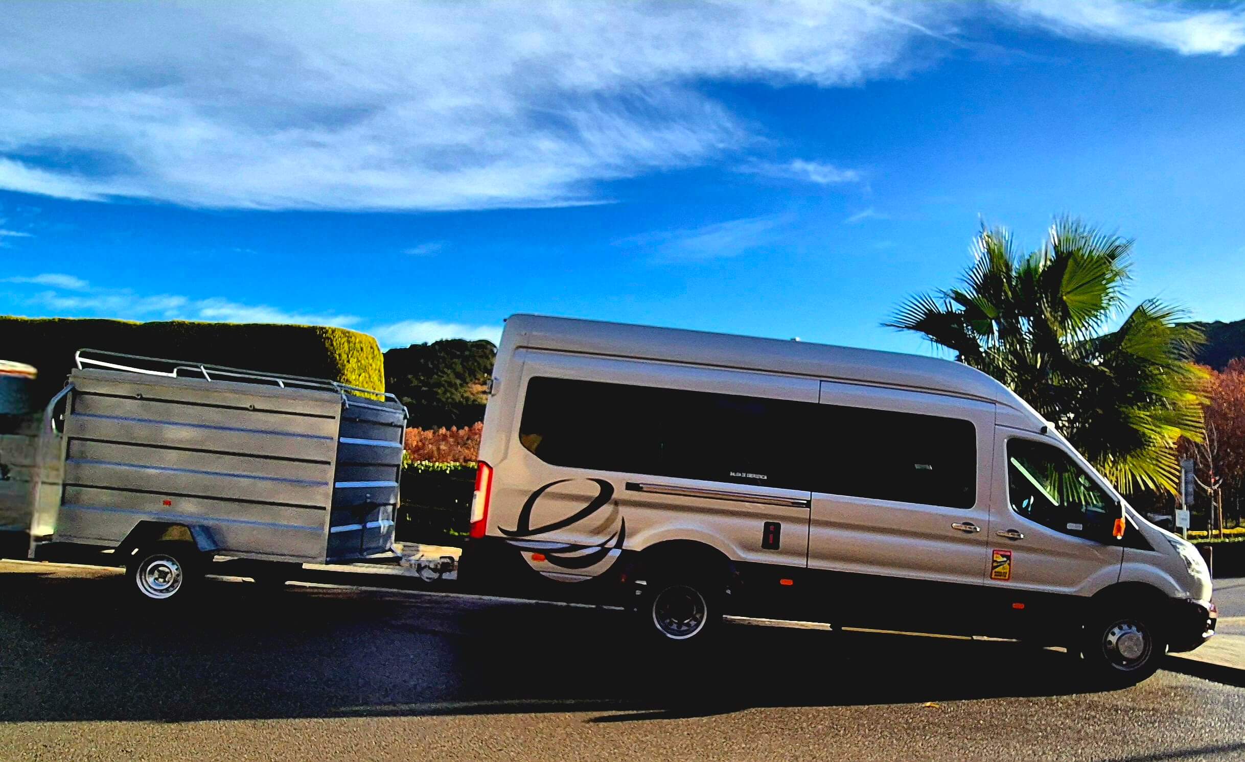 Alquila un 17 asiento Minibús (Ford Transit BUS 2018) de J2 jaume transfer SL en Sant Cebrià de Vallalta 