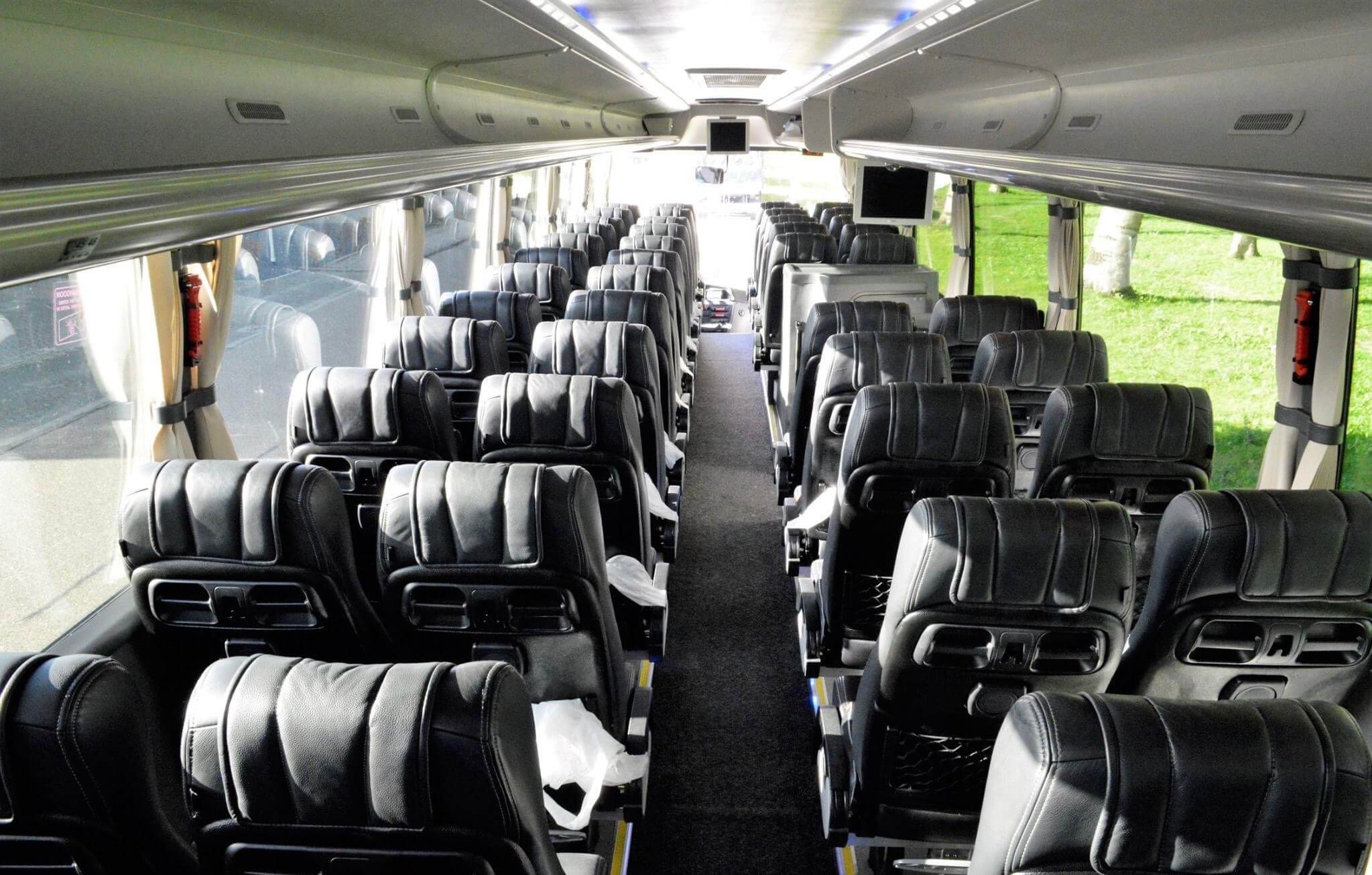 Alquile un Autocar Clase VIP de 57 plazas SCANIA  HIGER TOURING HD 2018) de Trax Shuttle Services de Lisbon District 