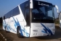 Mieten Sie einen 51 Sitzer Exklusiver Reisebus (Mercedes Benz más espacio entre los asientos y más servicio 2004) von Autocares Lemus in Sevilla 