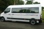 Noleggia un 16 posti a sedere Minibus  (Renault Master 2017) da Ambassador Line Limited a Marlow 