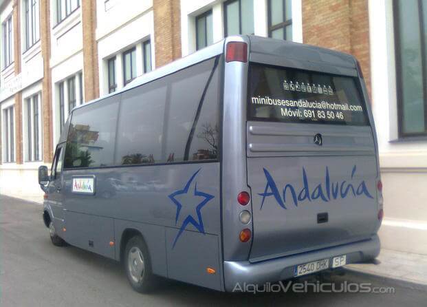 Mieten Sie einen 22 Sitzer Midibus (Mercedes Benz Riocar 22 2007) von Minibuses Andalucia von Benalmadena 