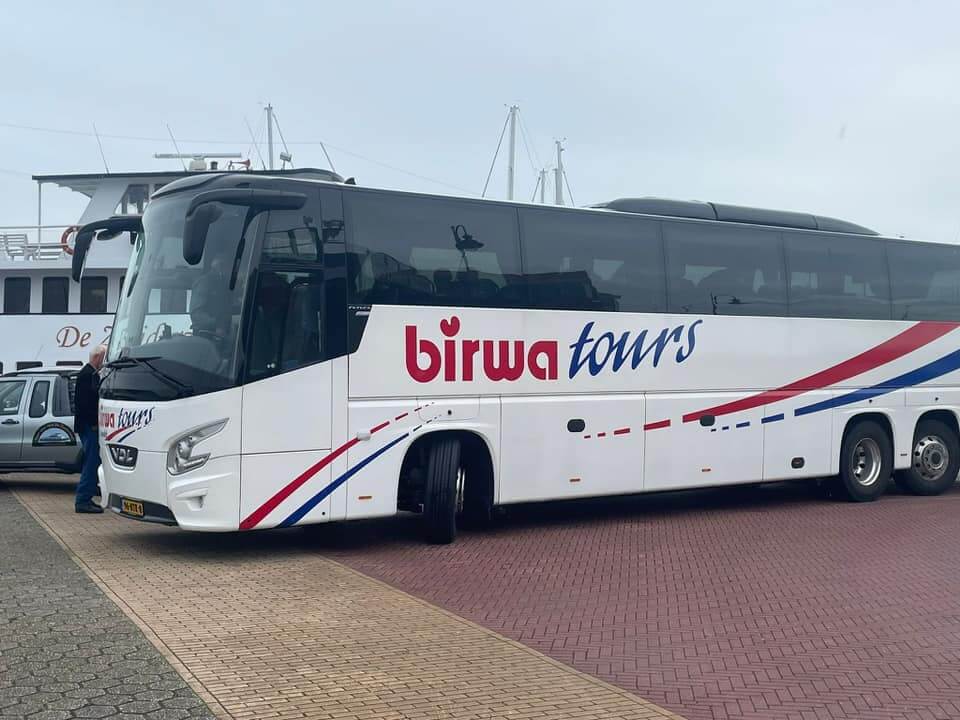 Huur een Luxe touringcar (VDL Futura 2018) met 54 stoelen van Birwa Tours uit Damwald 