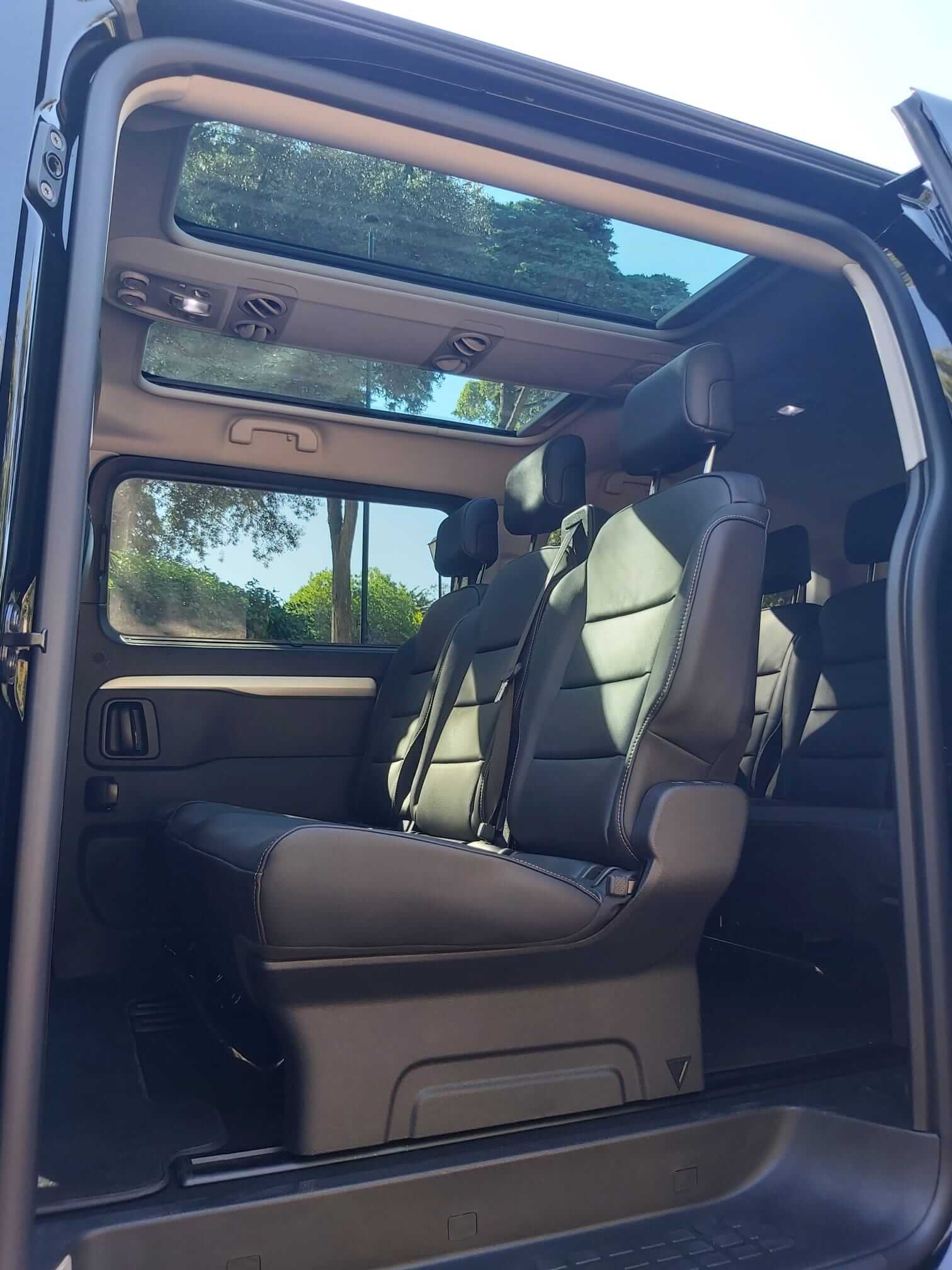 Hire a 7 seater Minivan (Toyota Proace 2023) from ROUTINEMOMENTS UNIPESSOAL LDA in São Domingos de Rana