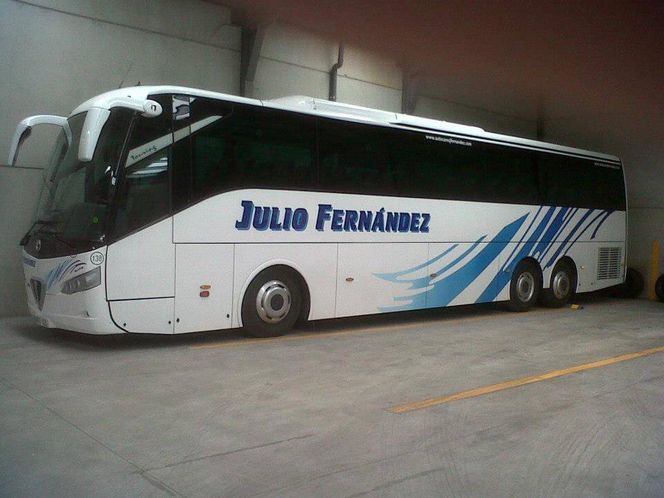 Hire a 61 seater Standard Coach (MAN Monovolumen o furgoneta con chofer.  2011) from AUTOCARES JULIO FERNÁNDEZ in CAMARZANA DE TERA 