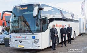 Alquile un Standard Coach de 63 plazas Mercedes  Tourismo 2018) de Van Heugten Tours de NOOTDORP 