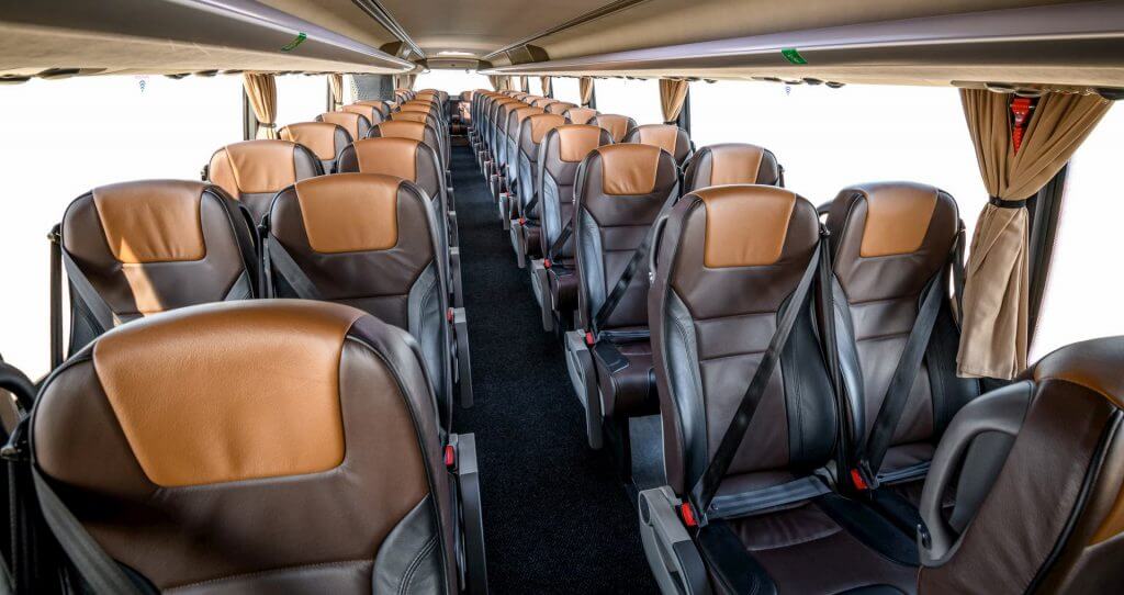 Huur een Bus met rolstoellift (Van Hool Alicron 2018) met 51 stoelen van Van Heugten Tours uit NOOTDORP