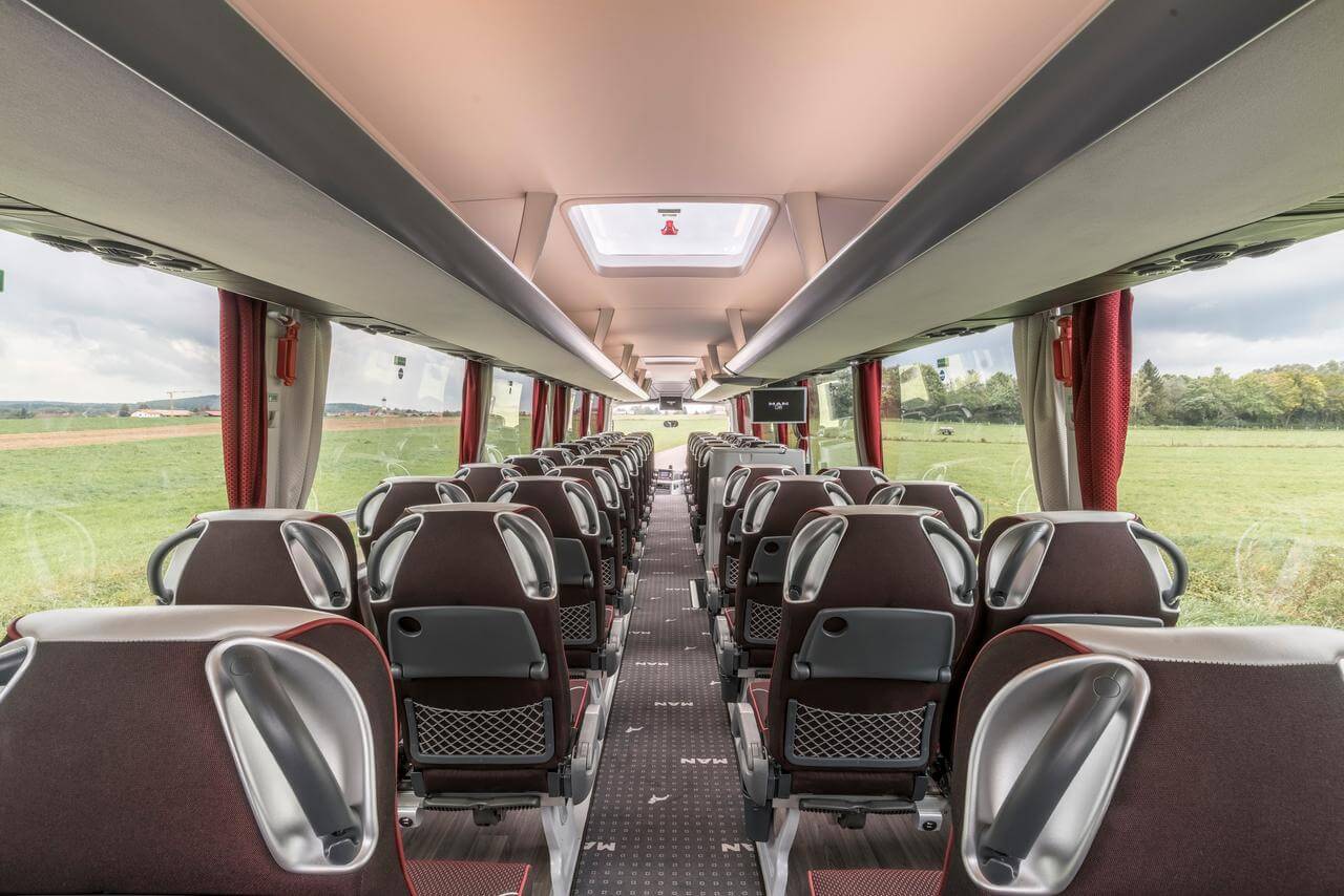 Mieten Sie einen 50 Sitzer Standard Reisebus (MAN . 2018) von HMR Busvermietung & Eventlogistik GmbH von Hamburg 