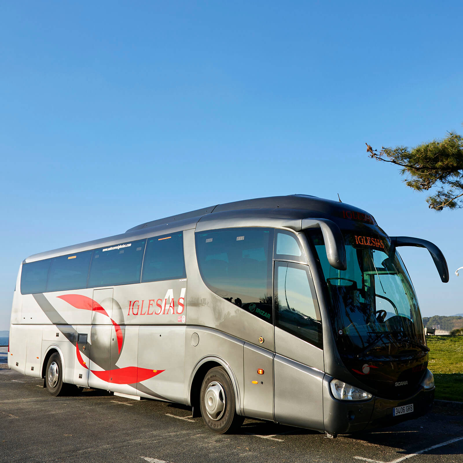 Mieten Sie einen 55 Sitzer Exklusiver Reisebus (SCANIA IRIZAR I6 2016) von AUTOCARES IGLESIAS SL von Vigo 