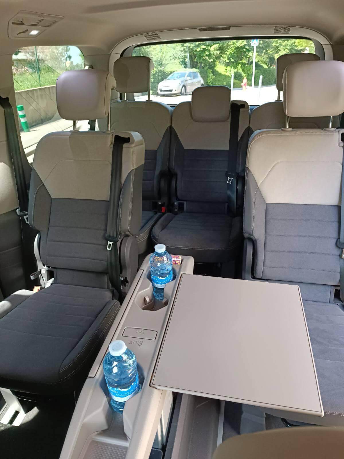 Rent a 6 seater Minivan (VOLKSWAGEN    - DE LUXE VAN MULTI  VAN 2023) from BELLE PROVENCE MINIBUS DELUXE from MARSEILLE 