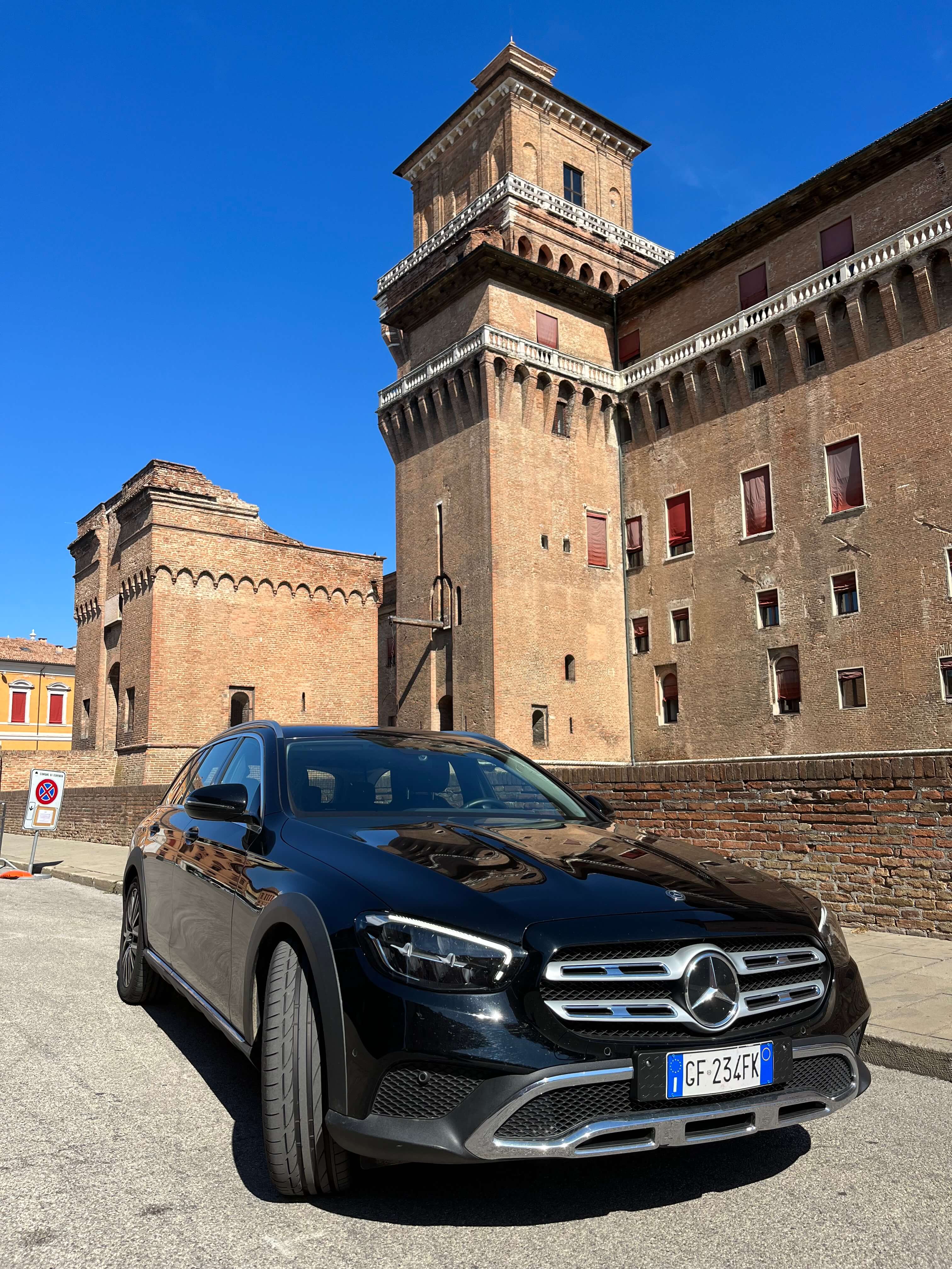 Hire a 4 seater Car with driver (MERCEDES E CLASS 2021) from IMOLA BUS in IMOLA 