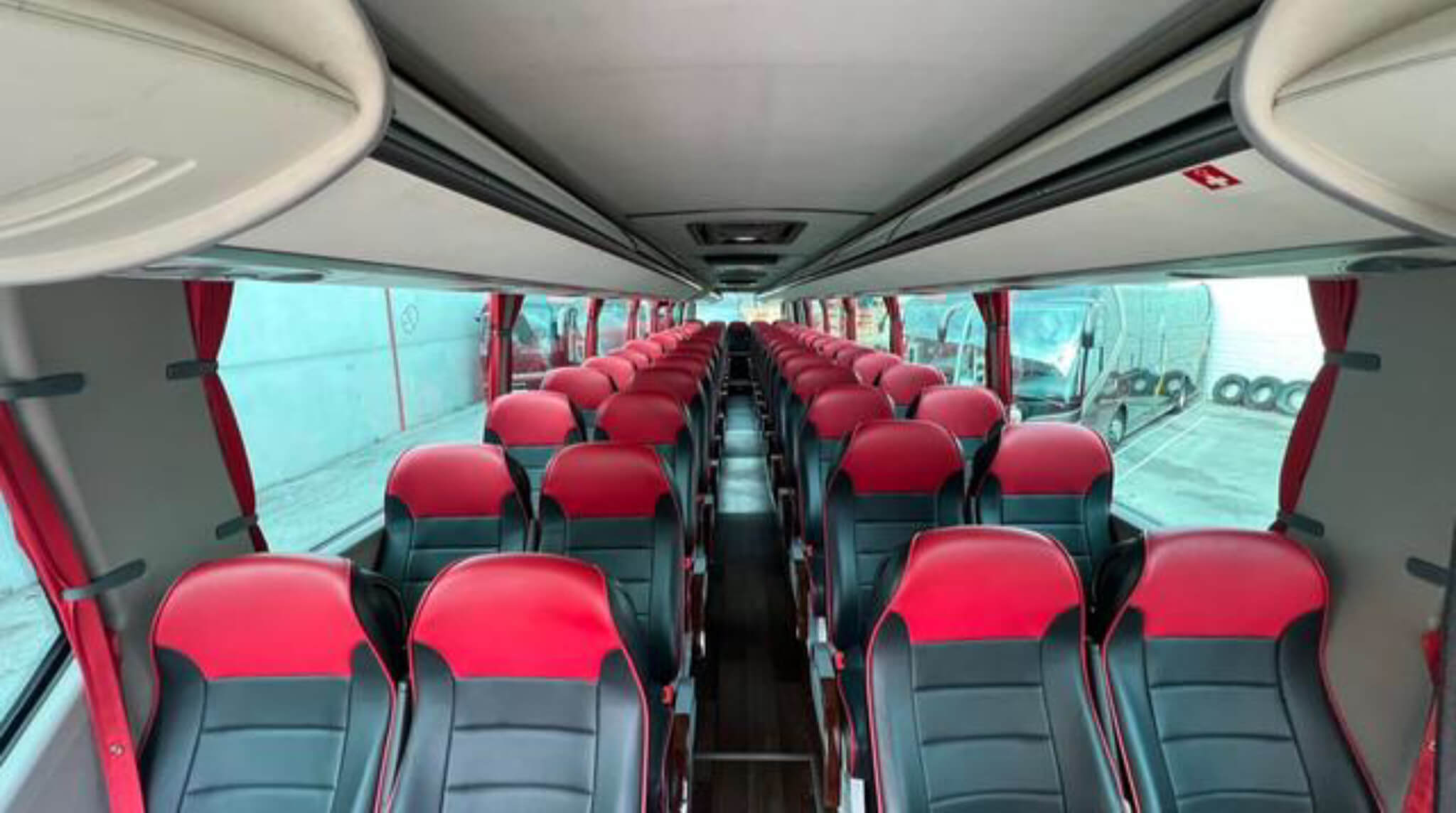 Rent a 63 seater Standard Coach (MAN  TITANIUM  2015) from AUTOCARES MPM 2018, S.L. from Terrassa 