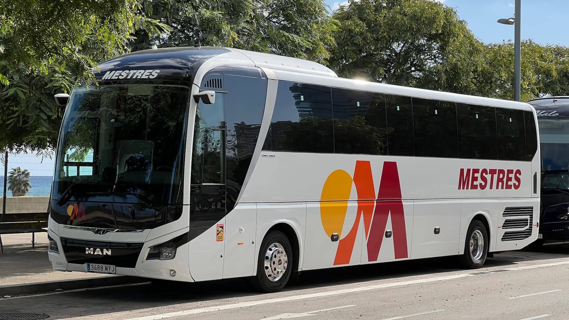 Huur een 59 seater Standaard Bus -Touringcar (MAN Lion's Coach 2025) van Autocars Mestres in Valls 
