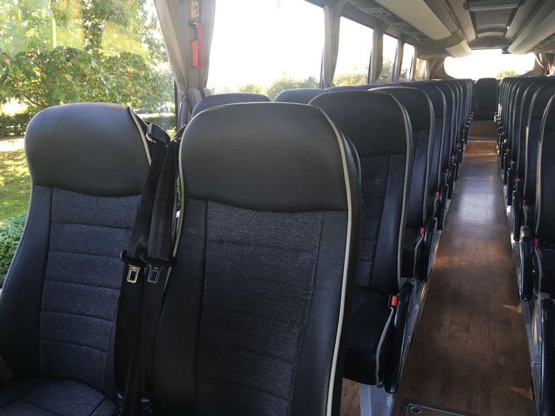 Alquile un Autocar Clase VIP de 55 plazas Iribus más espacio entre los asientos y más servicio 2008) de AUTOBUSES JUANTXU de Barakaldo 