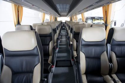 Huur een VIP Touringcar (Volvo . 2010) met 60 stoelen van LIMUTAXI SL uit BERIAIN 