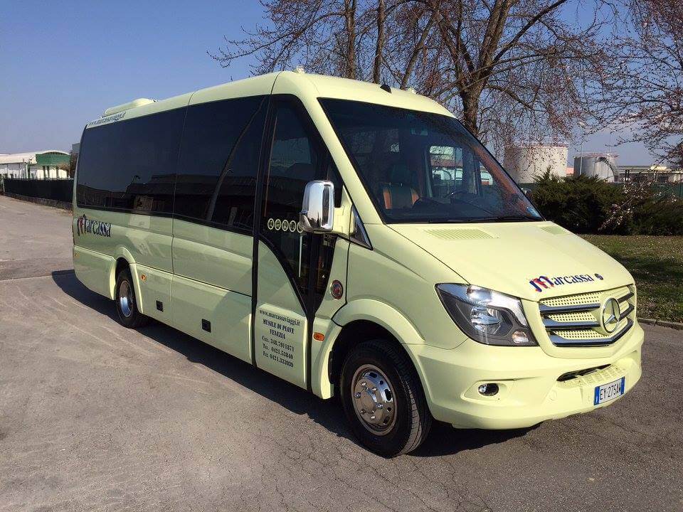 Noleggia un Minibus  19 posti MERCEDES SPRINTER 519 2015) da Marcassa Viaggi srl de Musile di Piave 