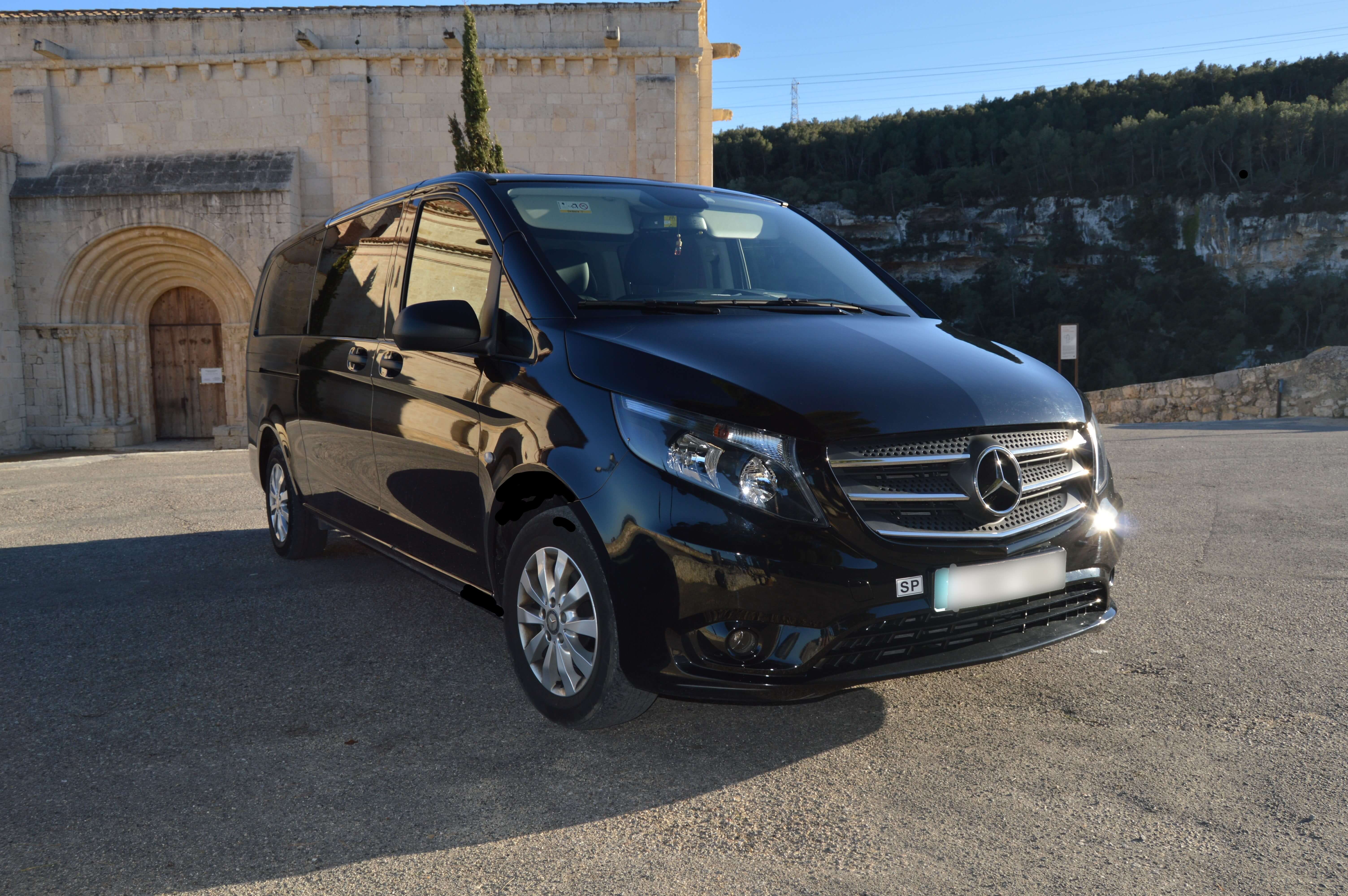 Hire a 8 seater Minivan (Mercedes Vito 2017) from Transfers Soberti in Barcelona 