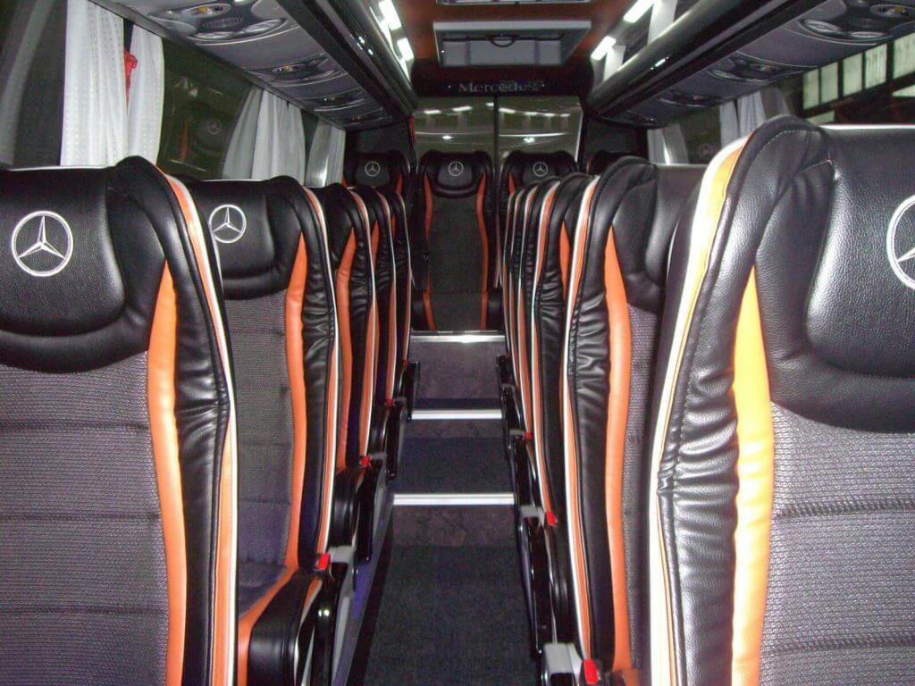 Noleggia un Pullman esecutivo 23 posti Mercedes Sprinter 519 2018) da M&Mautonoleggio s.a.s. de Afragola