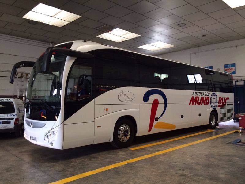 Lloga un 59 seients Autobus clàssic (IVECO EVADYS 2013) a Autocares Mundobus, S.L. a Catarroja 