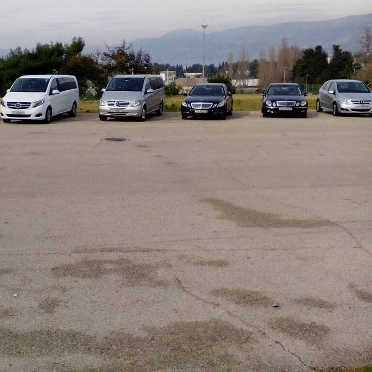 Alquile un Minibús de 8 plazas opel vivaro 2010) de Najbolji prijevoz d.o.o. de Split 