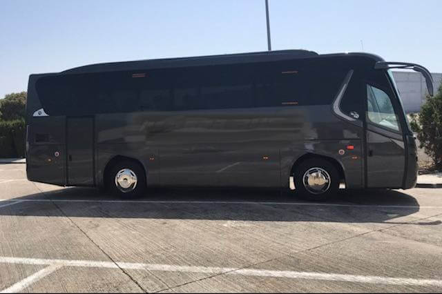 Lloga un 39 seients Standard Coach (Man Noge 2016) a Minibuses Noa a Tossa de Mar 